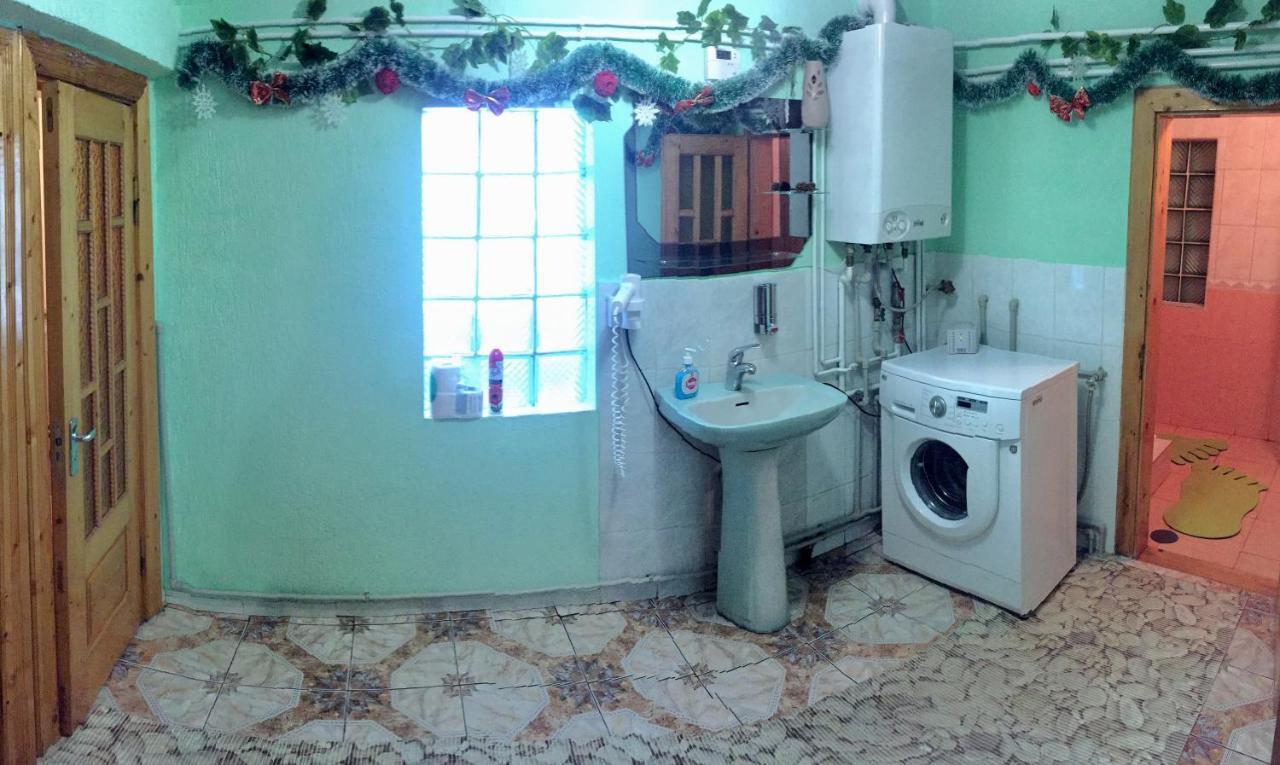 Guest House Karpaty Yaremche Eksteriør billede