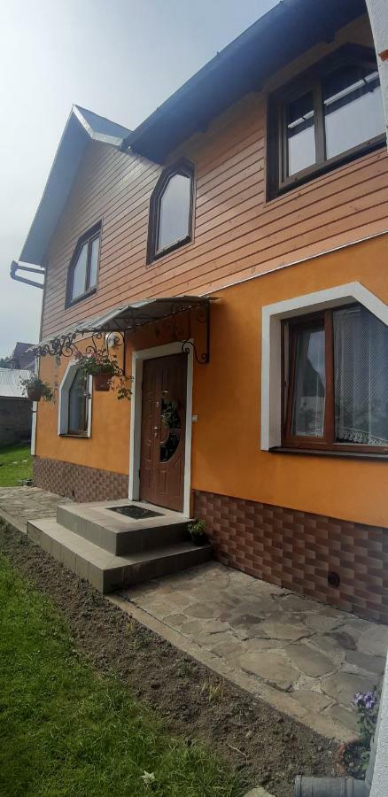 Guest House Karpaty Yaremche Eksteriør billede