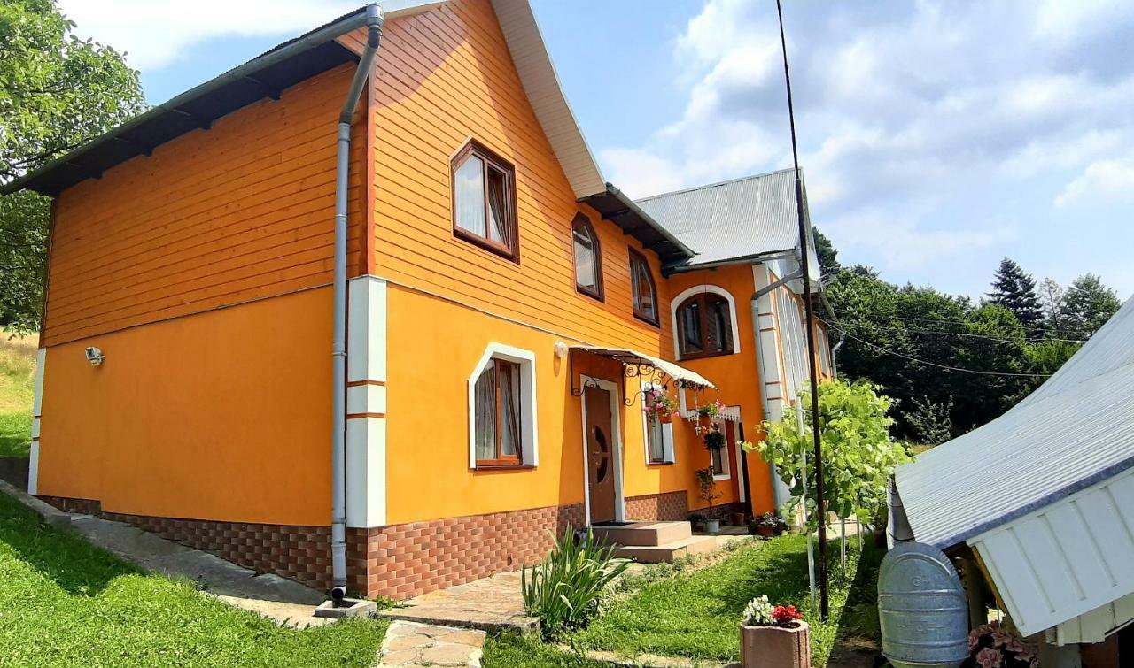 Guest House Karpaty Yaremche Eksteriør billede