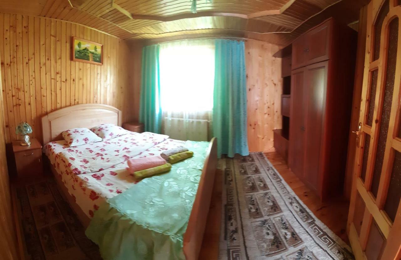 Guest House Karpaty Yaremche Eksteriør billede