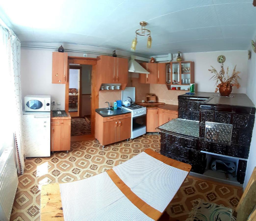 Guest House Karpaty Yaremche Eksteriør billede